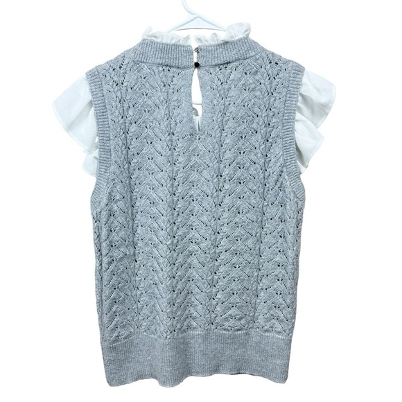 CeCe Women's V-Neck Imitation Pearl Detail Cable Vest Sweater Size Medium - Picture 6 of 11